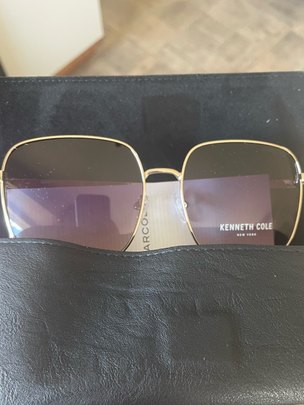 New Kenneth Cole Gold Frame Sunglasses with Gradient Lenses